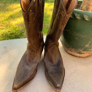 Gypsy Girl leather distressed cowgirl boots